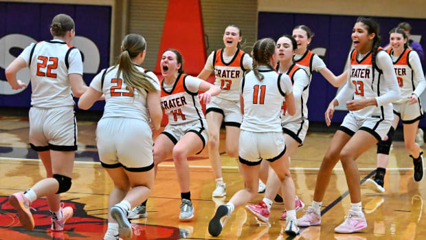a Crater Springfield 5A Oregon girls basketball quarterfinal 2024 Leon Neuschwander 49